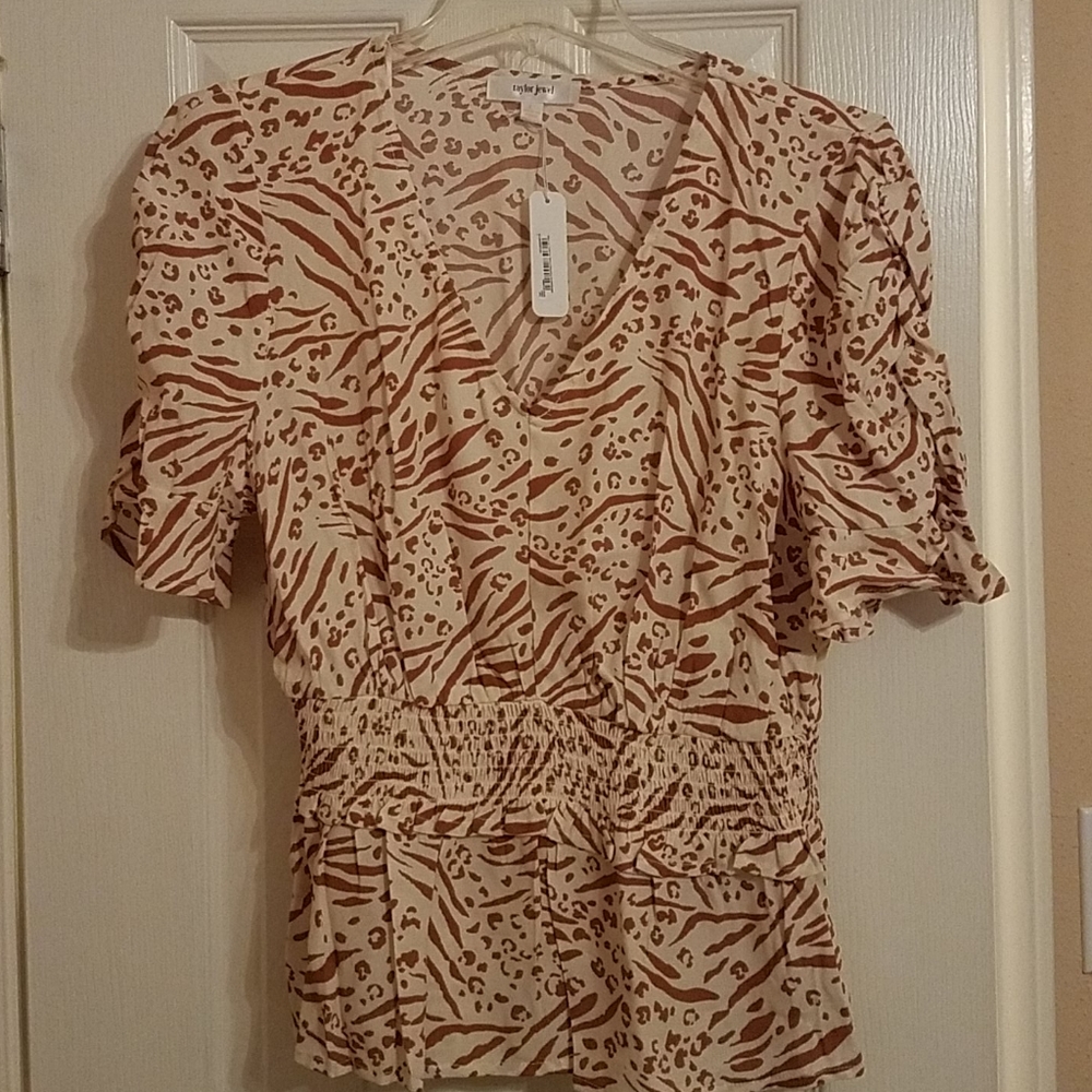 Charming Charlie Top L